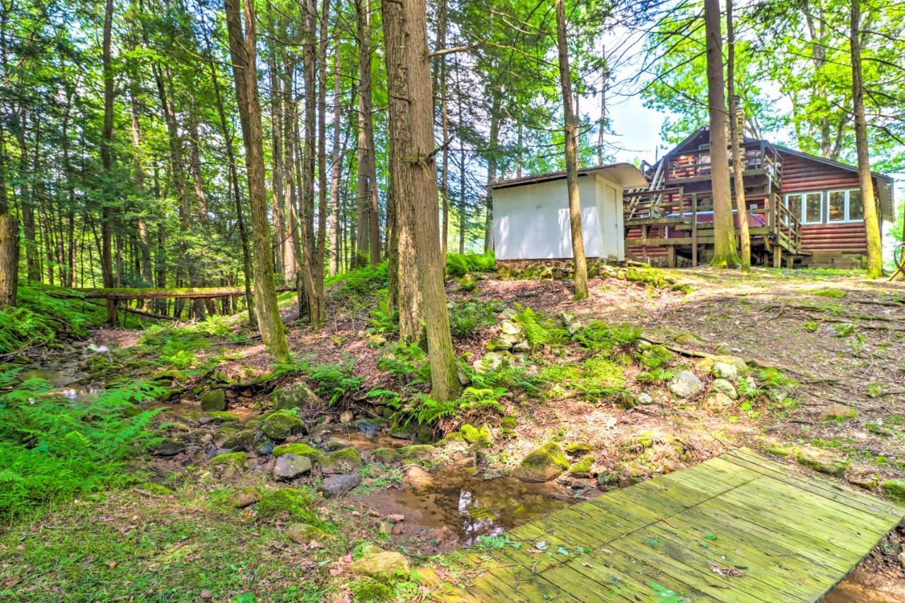 Secluded And Quiet Pocono Mountain With Hot Tub! *